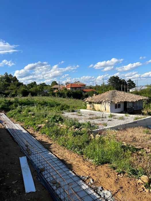 УПИ с къща С. Момино Гр. Търговище