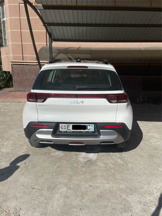 Kia sonen белый жемчук в отличном состоянии своя пробег 4000км