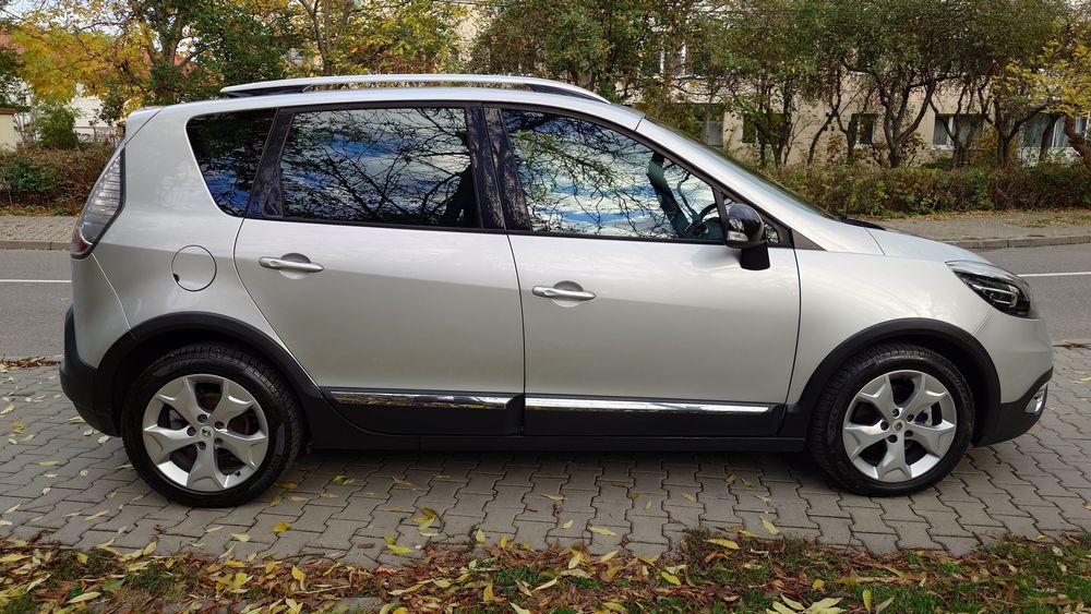 RENAULT Scenic 2013 — imagine 3
