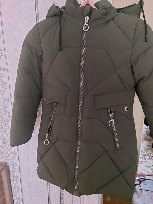 Продам детскую куртку