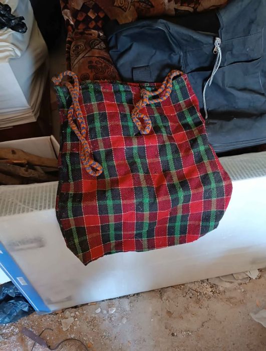 Продавам вълнена торба