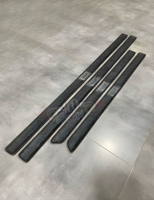 Молдинги на двери Subaru Legacy BG/BD