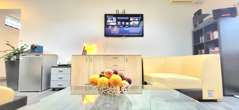 Apartament semidecomandat in regim hotelier