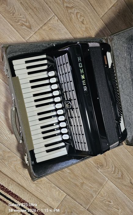 HOHNER  Favorit 4