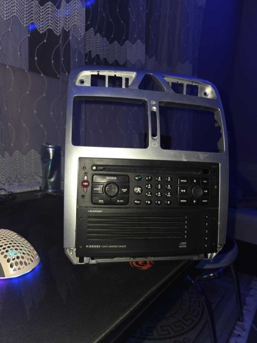 оригинална мултимедия за peugeot 307 cc