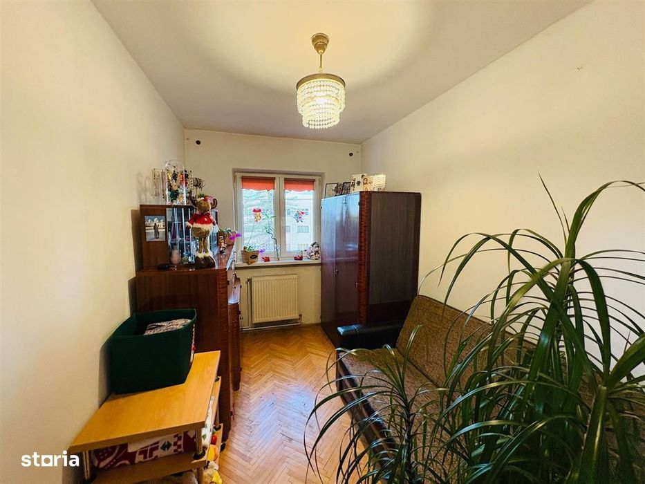 Apartament 3 camere - 2 balcoane - Valea Aurie