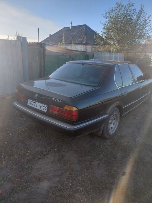 Продам BMW 730i 1987года