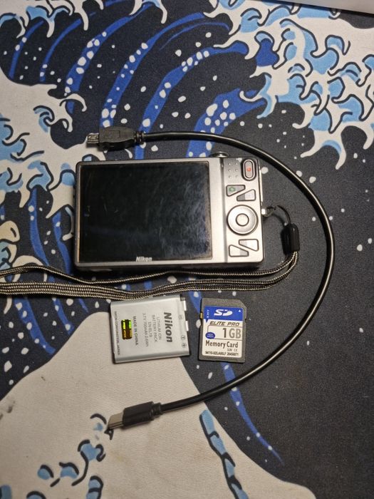 Продам Nikon Coolpix s5200 wifi