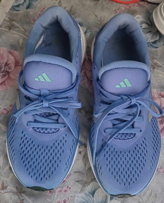 Лот  Adidas  и Daris дамски маркови маратонки.