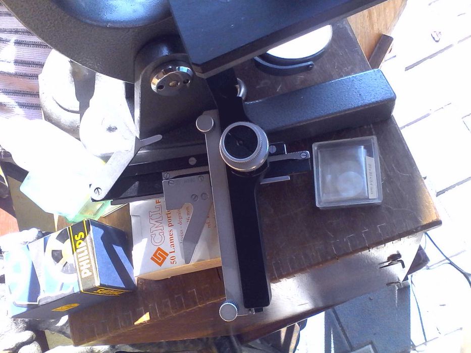 Microscop vechi  Lemardeley Paris ,No 74771 cu 4 obiective
