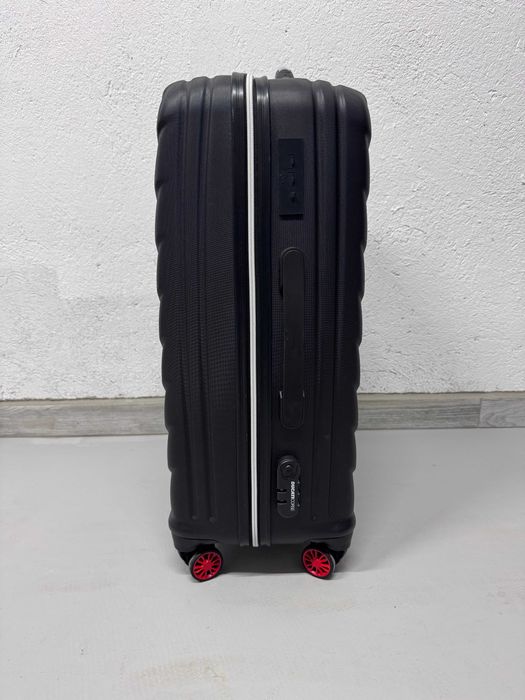 Нов черен куфар Ducati Corse Hyperspace Trolley L