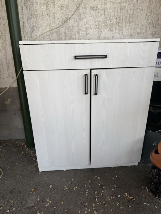 Шкафы, пиналы, сундуки