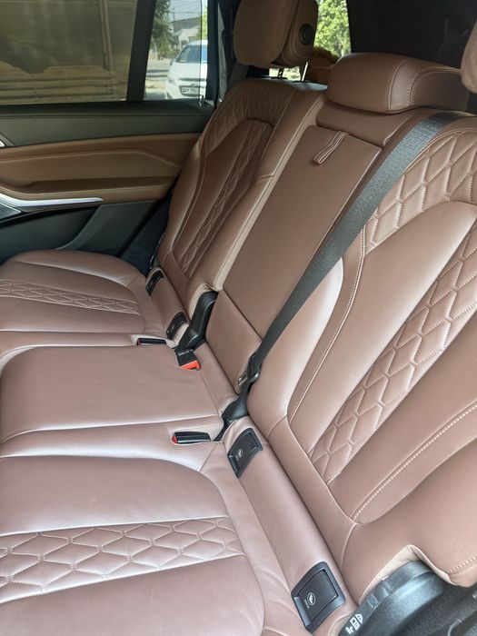 BMW X-7 xdrive 40i қара 2021 йил