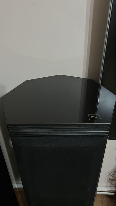 Vand o pereche boxe JBL HP 530  IMPECABILE