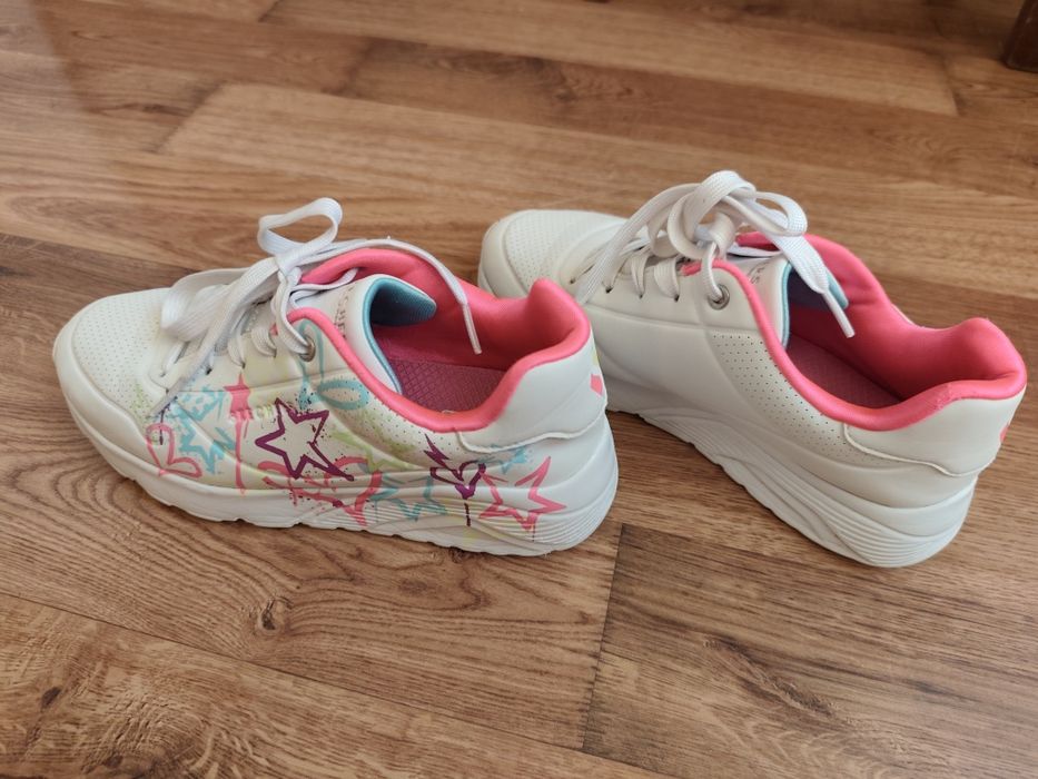 Маратонки Skechers