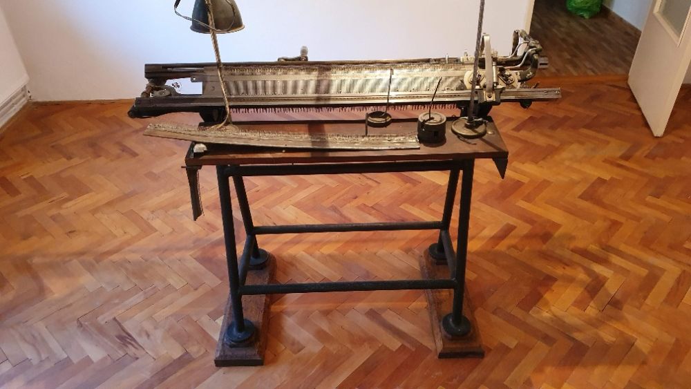 Masina de tricotat Dubied