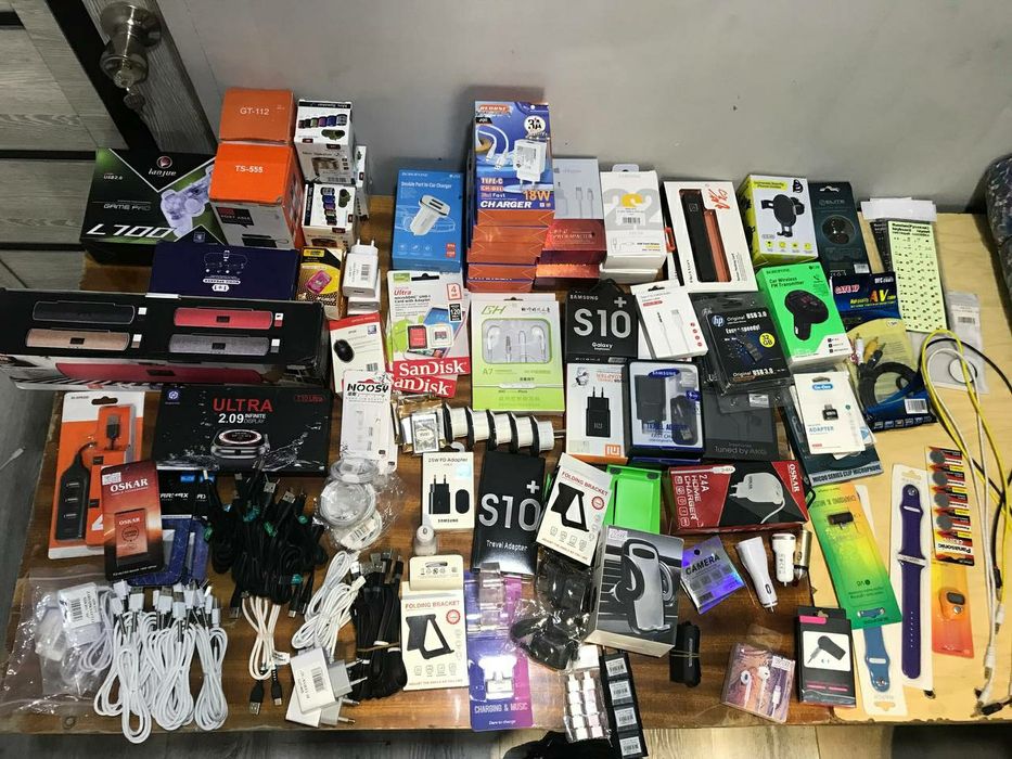 Tayyor biznes sotiladi! Aksesuar chexol steklo naushnik kabel optom!