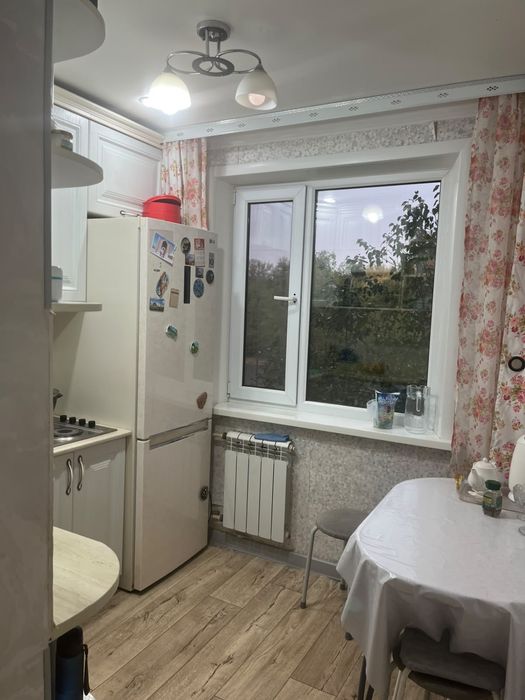 Сдаю  3- комнатный квартиру