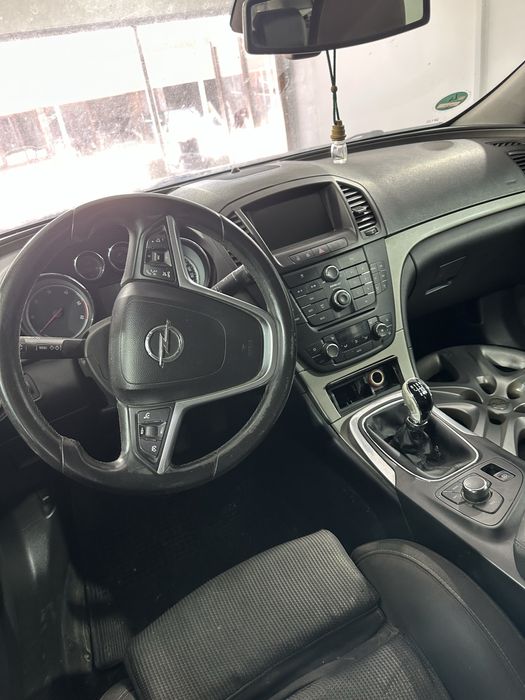 Opel insignia НА ЧАСТИ
