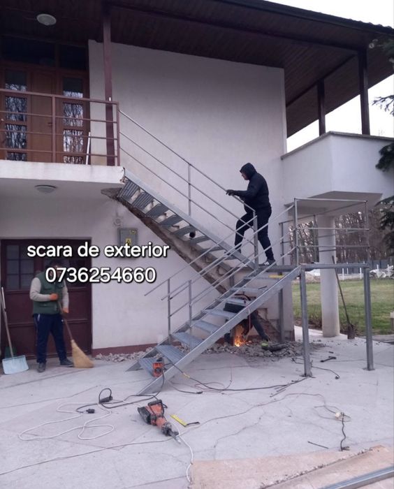 Scara metalice zincate