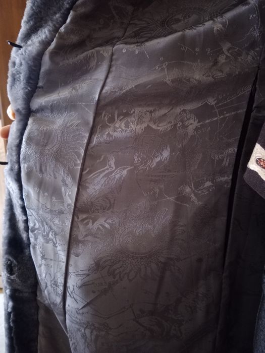 Продам шубу Мутон