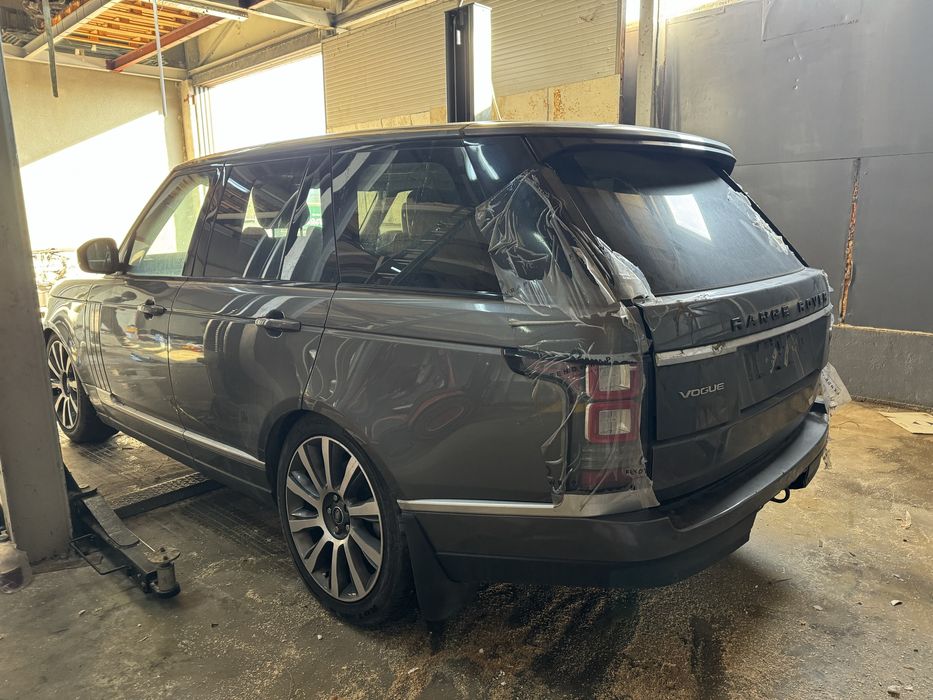 Dezmembrez Range Rover Vogue L405 4.4 3.0