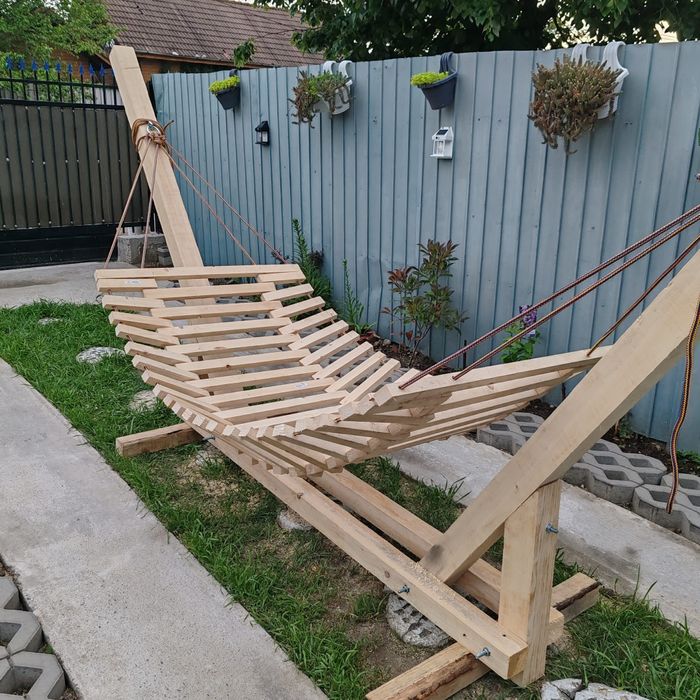 Hamac din lemn rustic