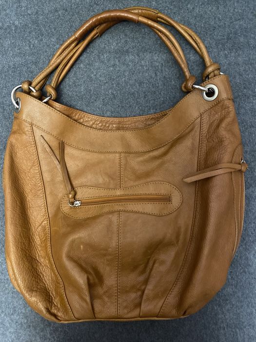 Geanta piele naturala tip mănușă