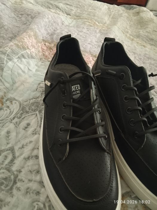 Продам обувь 2 пары