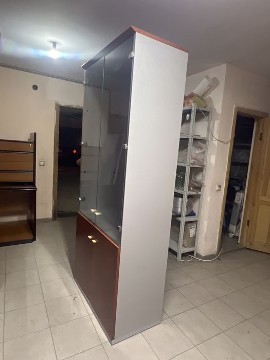 Шкаф, столы в Косшы срочно
