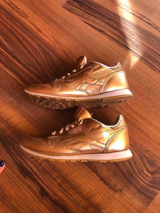 кожени маратонки Reebok