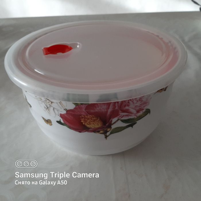 Кастрюля фарфоровая с крышкой