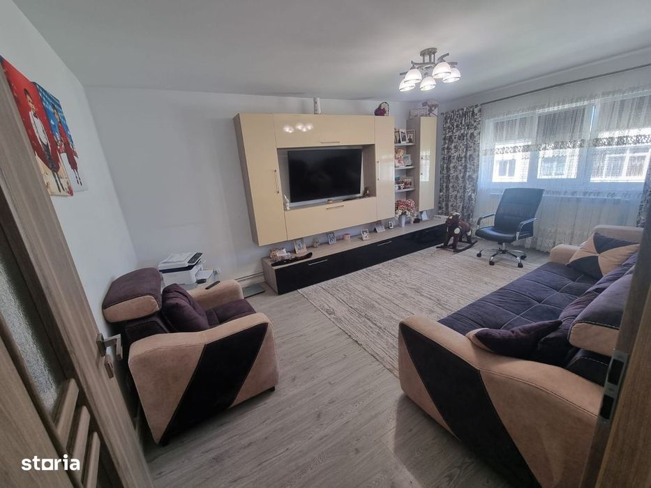 Apartament 3 camere,79 mp,2 băi,garaj,boxă,Deva-ultracentral