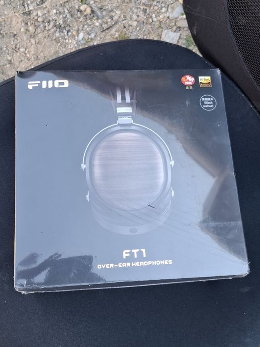 Casti Hi-Fi inchise FiiO FT1 Black Walnut – Ca noi / Cutie completa