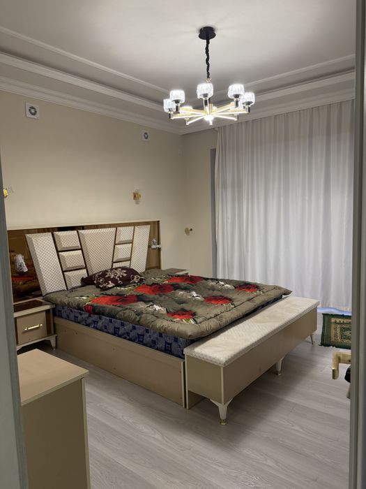 Onqorgon Obod Mahallada 3 sotih 6ta  xona kotta xol va oshxona