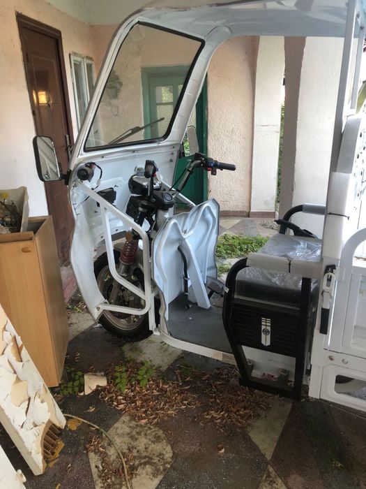 Motociclu tricicleta adulti Kuba T-08 2024