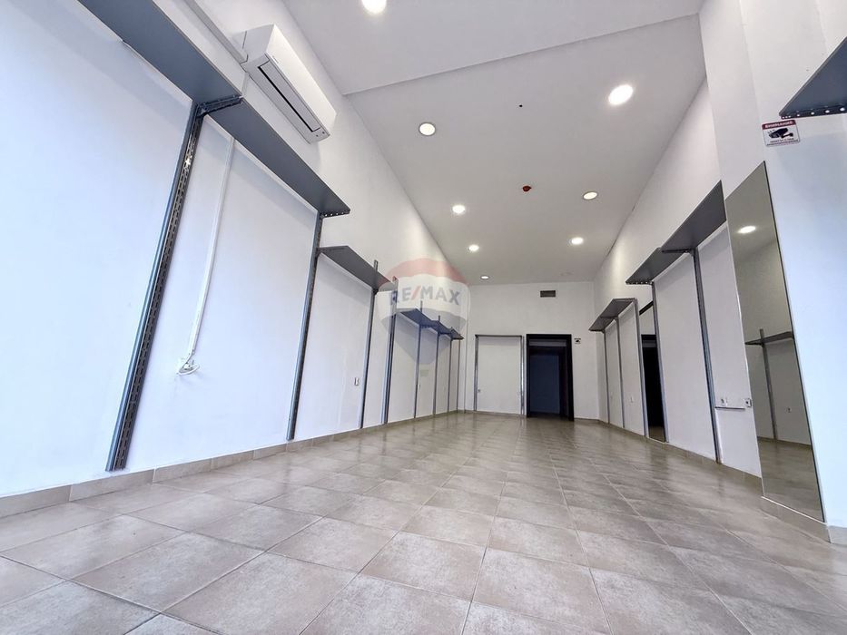 Продава се Магазин в к.к. Златни пясъци - 78 кв.м за 1550 €/кв.м - Снимка #12