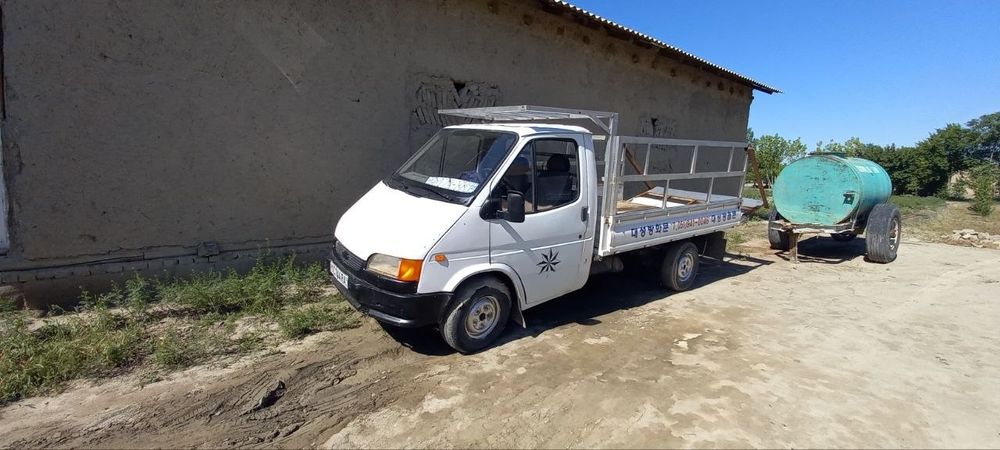 Ford transit sotiladi