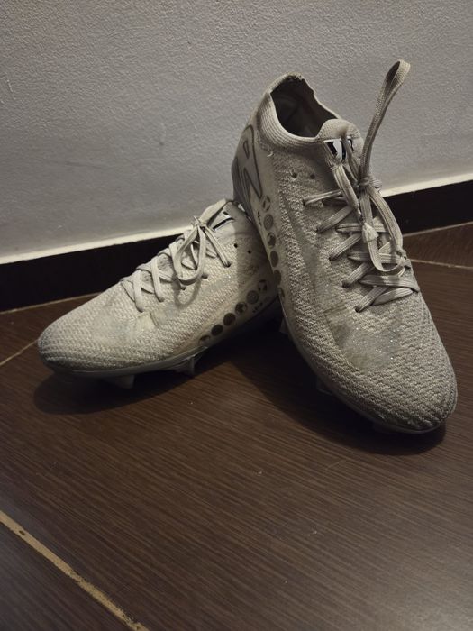 Vand ghete fotbal Nike Air zoom