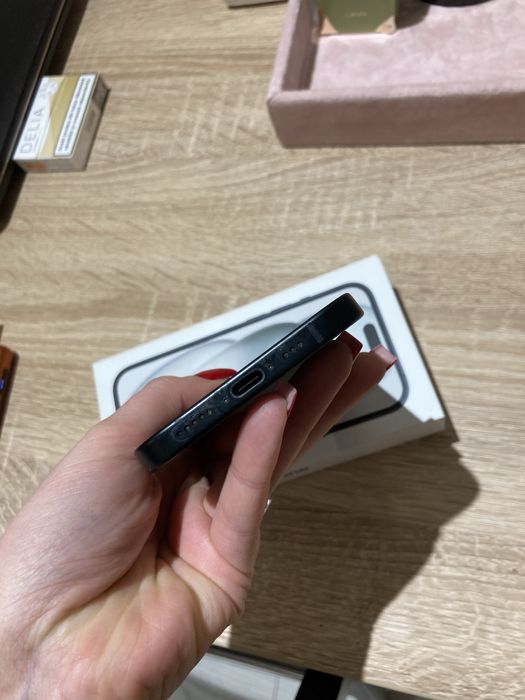 Vand Iphone 15 128GB