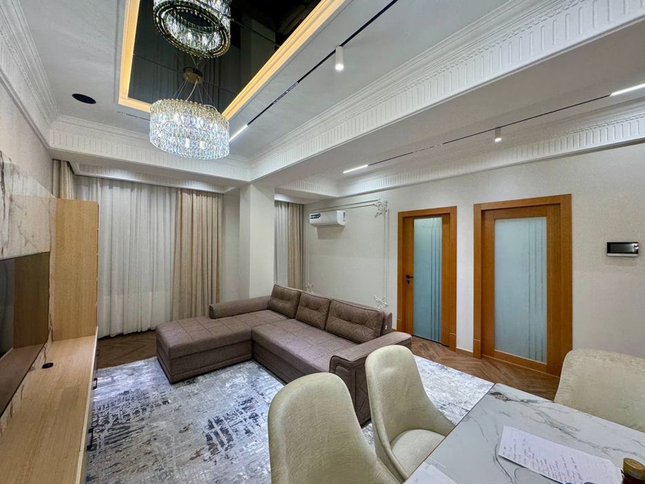 Продается Шикарная двушка, оцените!! 3й этаж. 64м2. Багишамал Сити.