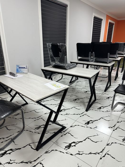 Стол в стиле лофт