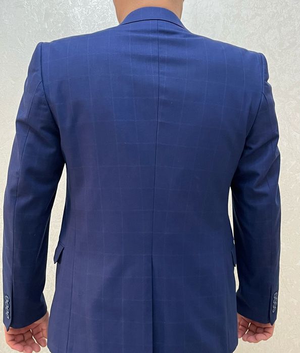 Брючный костюм 48 размера