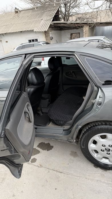 Мазда Кронос 626