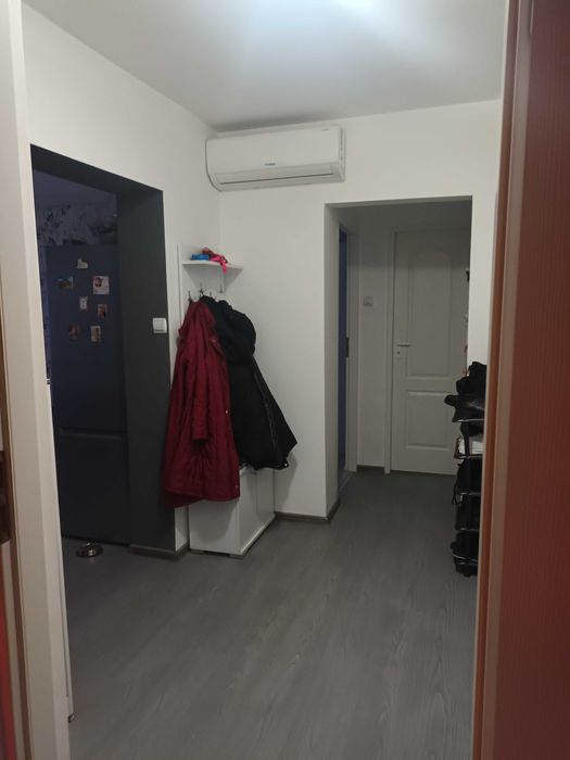 Apartament 3 camere de vânzare