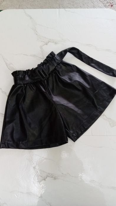 Шорты на девочку 8-9лет