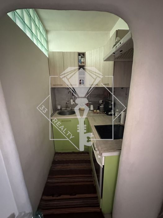 Продава се Тристаен апартамент в Пловдив, Кючук Париж - 57 кв.м за 2000 €/кв.м - Снимка #2