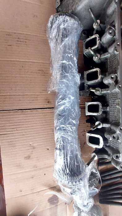 Chiulasă BMW 2.0 diesel 163cp M47! Galerie evacuare, axe came!