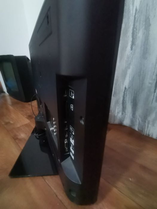 Продам телевизор