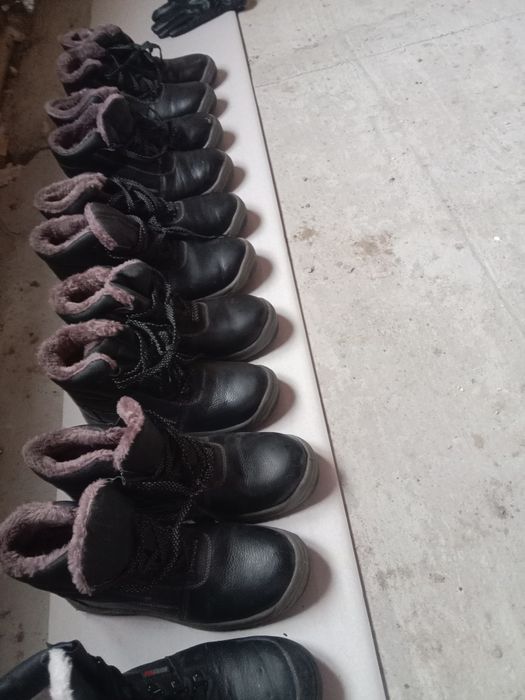 Продам ботинка зимный